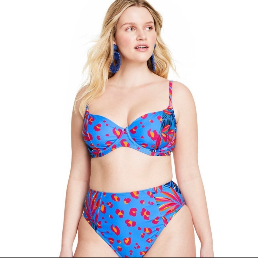 Tabitha brown for target tropical print blue and fuchsia bikini top NWT - Picture 6 of 7